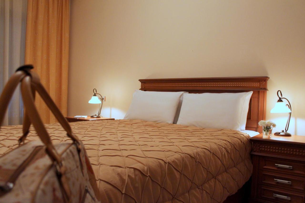 Famissi Hotel Kalambaka Cameră foto