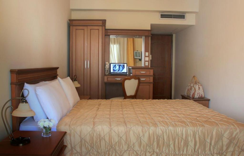 Famissi Hotel Kalambaka Cameră foto